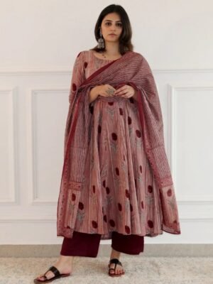 Auvoria Women Viscose Printed Kurta and pant Set with Dupatta