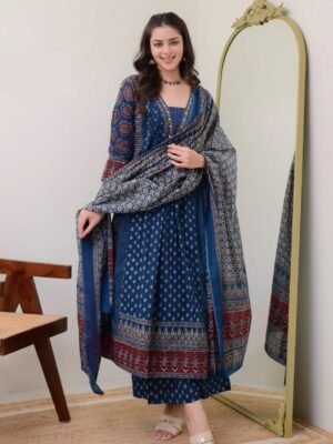 Auvoria Women Viscose Printed Kurta and Pant Set with Dupatta