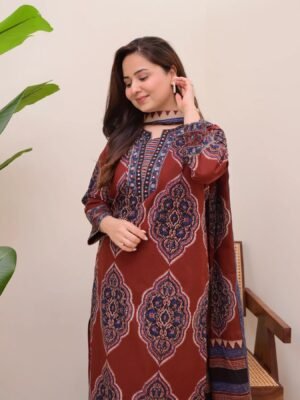 Auvoria Women Viscose Printed Kurta and pant Set with Dupatta