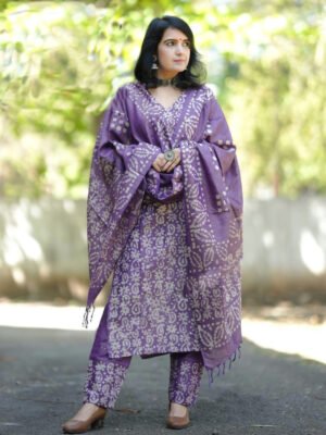 Auvoria Women Viscose Printed Kurta and pant Set with Dupatta