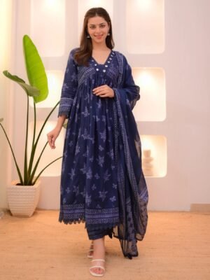 Auvoria Women Viscose Printed Kurta and pant Set with Dupatta